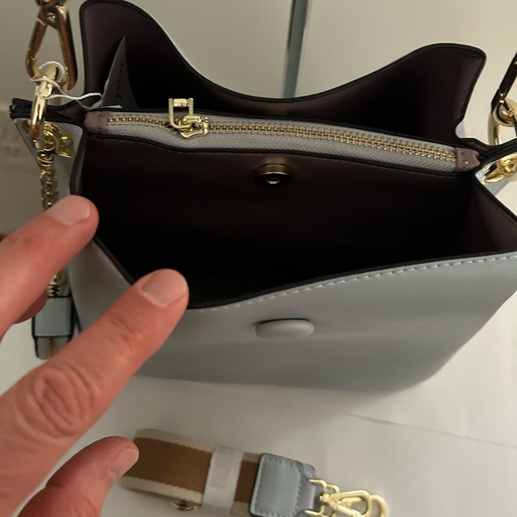 Hip shoulder bag with bonus coin wallet - Picture 10 of 10